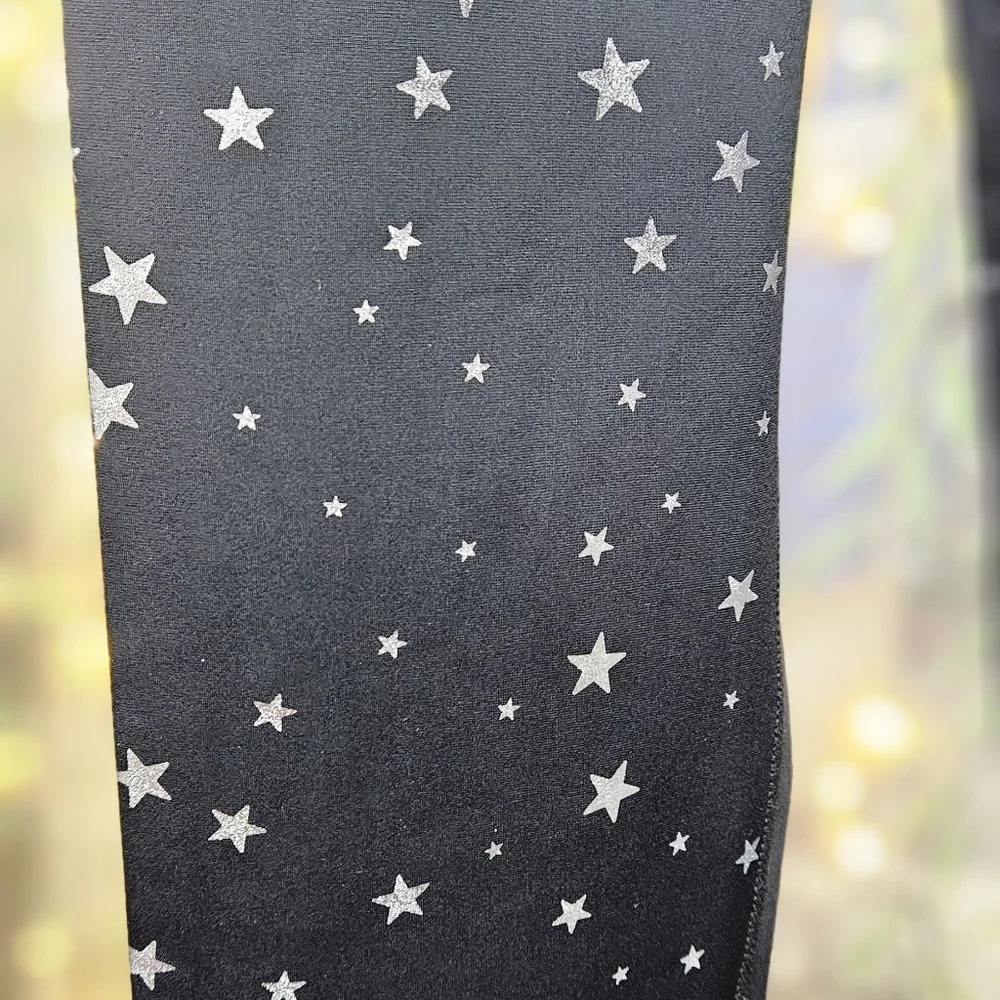 Uplift Leggings Star Print - Picture 11 of 17